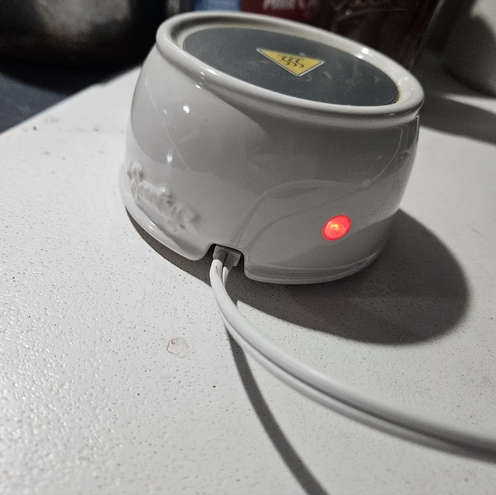 Scentsy White Ceramic Candle Warmer Love Design!